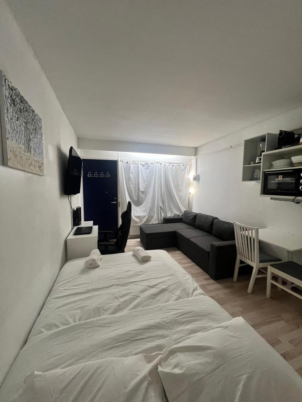 Apartment In Airport Area