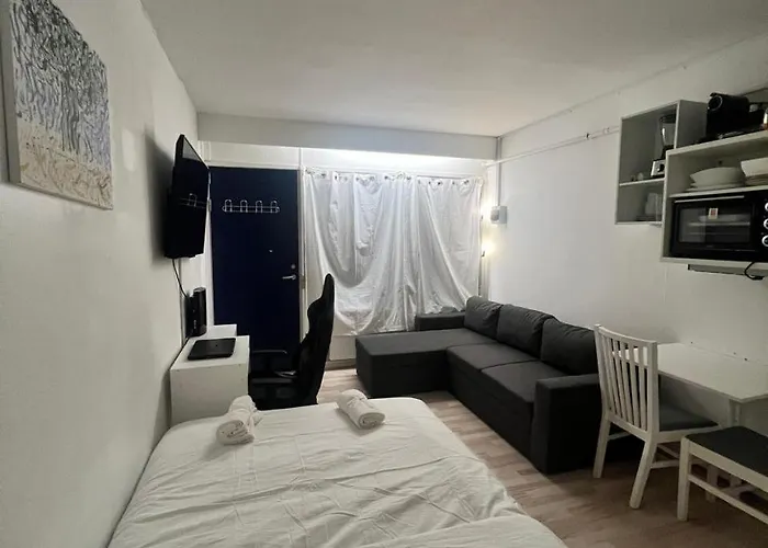 Studio Apartment In Airport Area